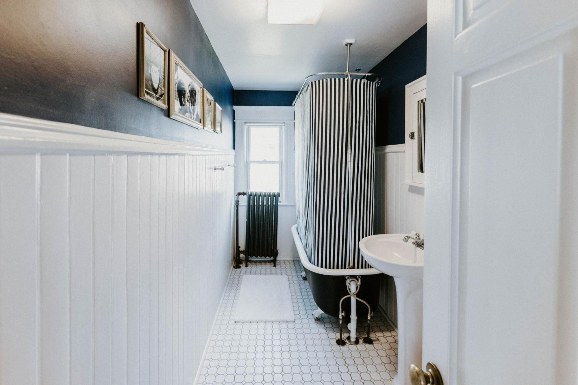 Retro Gem Box Victorian Steps From Irvine Park Apartment Сейнт Пол Екстериор снимка