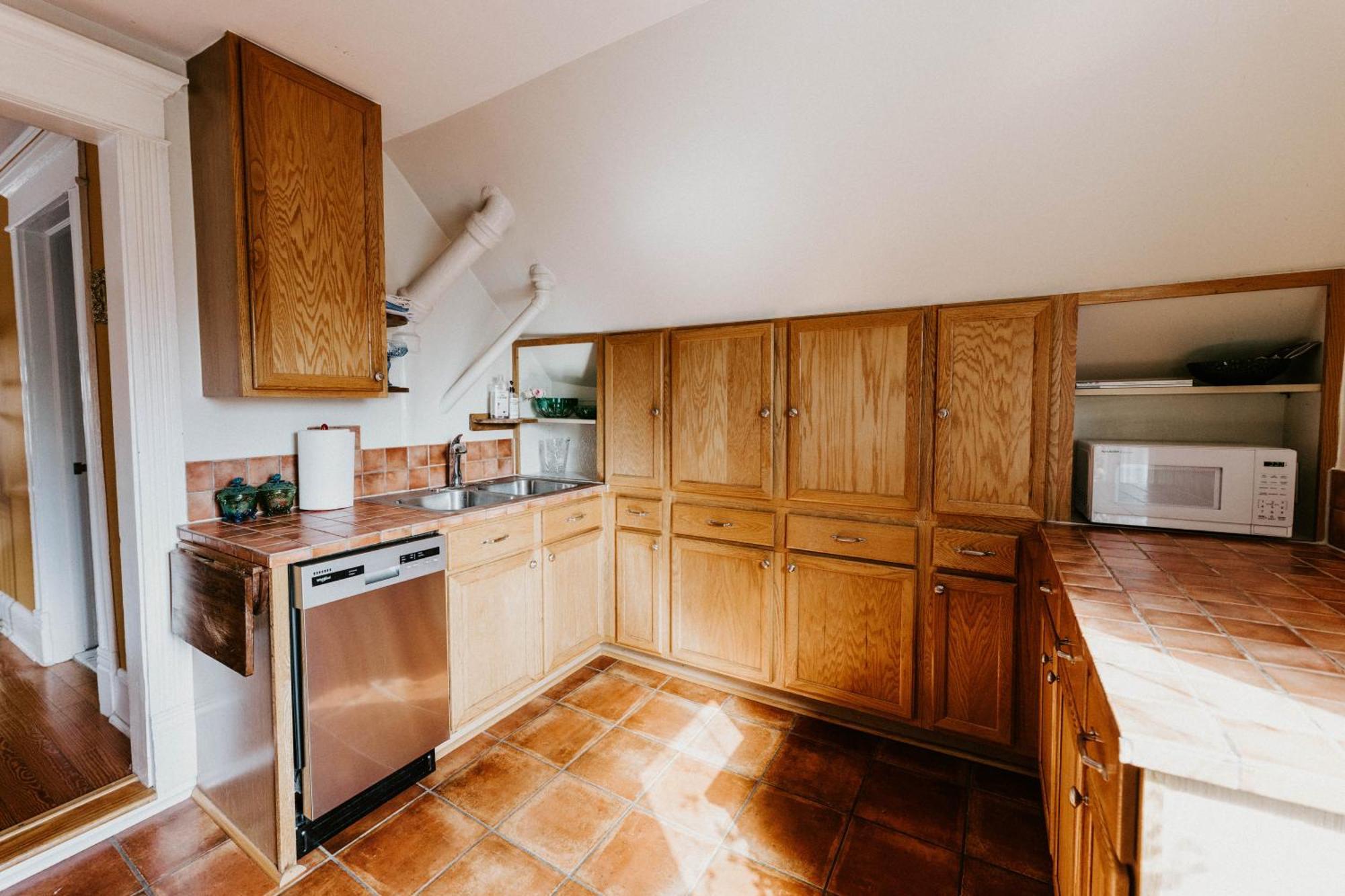 Retro Gem Box Victorian Steps From Irvine Park Apartment Сейнт Пол Екстериор снимка