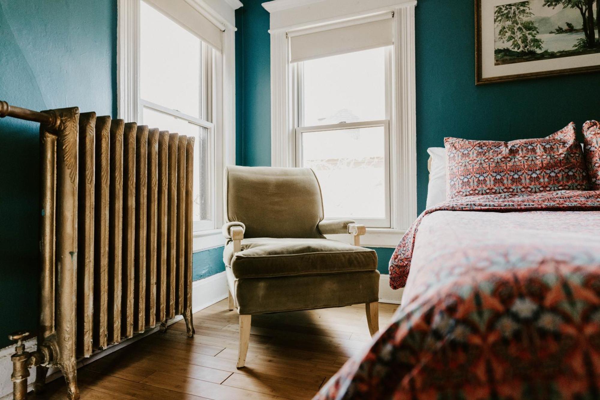 Retro Gem Box Victorian Steps From Irvine Park Apartment Сейнт Пол Екстериор снимка