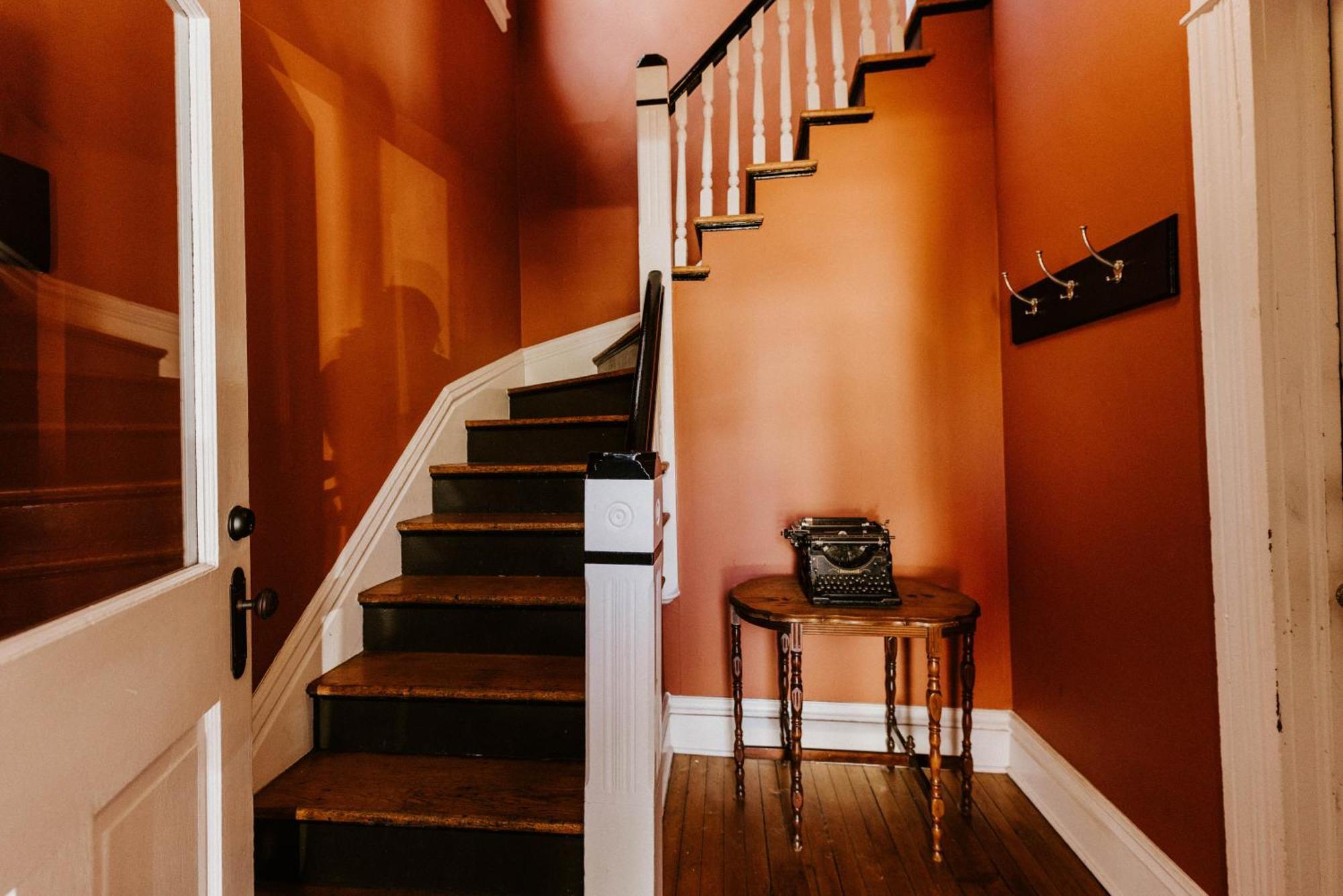 Retro Gem Box Victorian Steps From Irvine Park Apartment Сейнт Пол Екстериор снимка