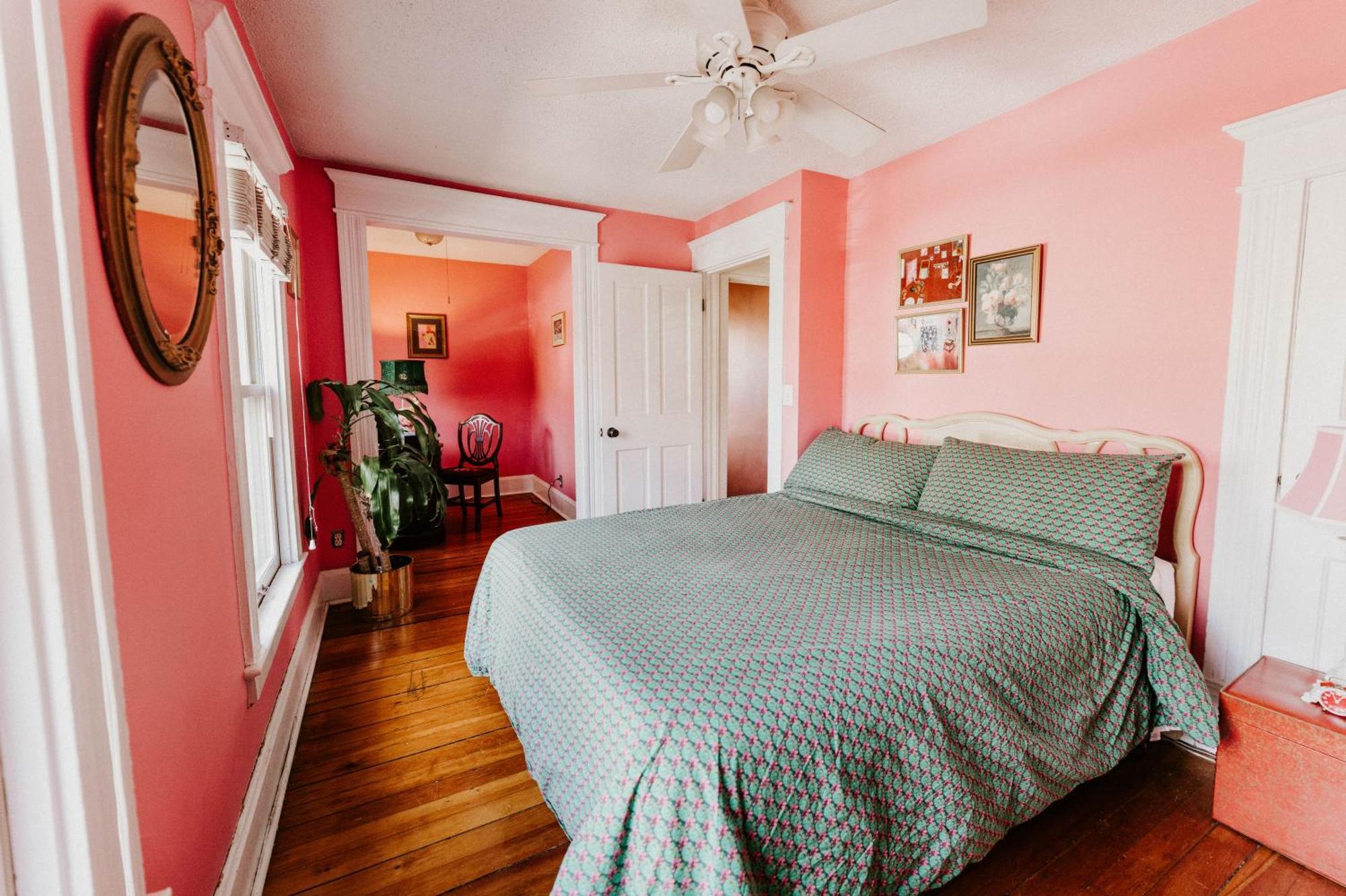 Retro Gem Box Victorian Steps From Irvine Park Apartment Сейнт Пол Екстериор снимка